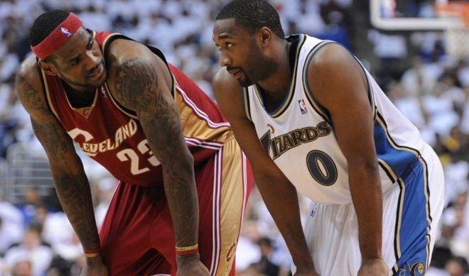 迪亚斯之间 迪亚斯之间