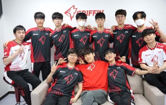 德拉富恩特：我要牢记亚马尔才17岁，他还有很长的路要走.