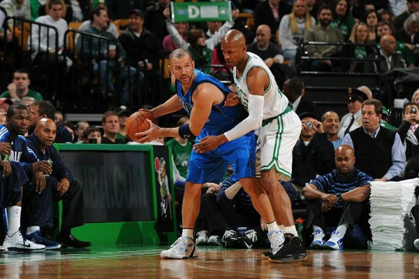 科尔再变阵却累瘫了库里 湖人龙套撕开萌神最疼伤疤